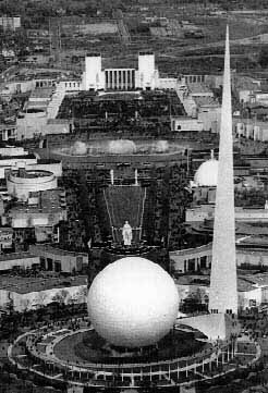 The World's Fair was held in New York starting in the summer of 1939.